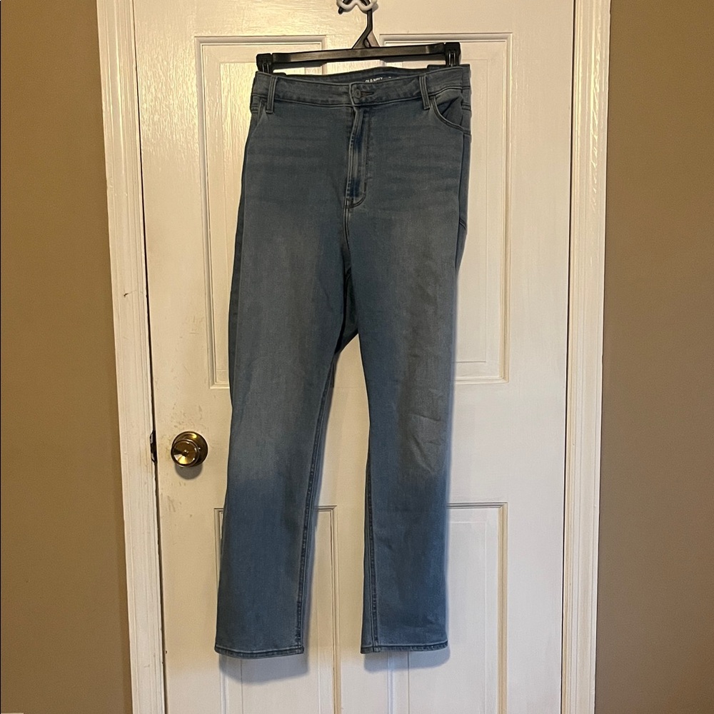 Old Navy Men's Straight Jeans in Light Blue